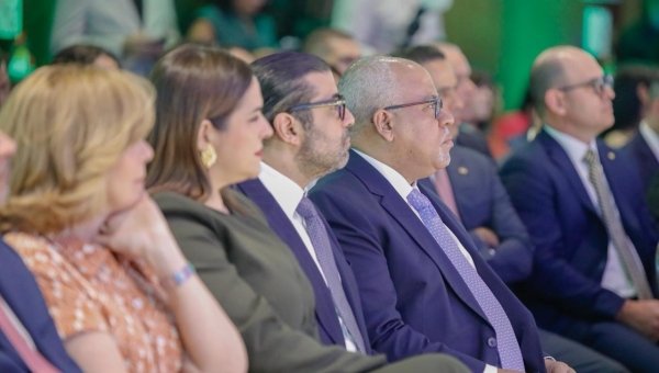 Director Promipyme asiste a Foro Económico El Dinero 2025